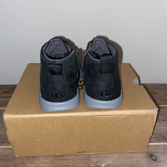 UGG Canoe Weather Toddler Boy’s Sz: 10 NEW - Picture 4 of 9